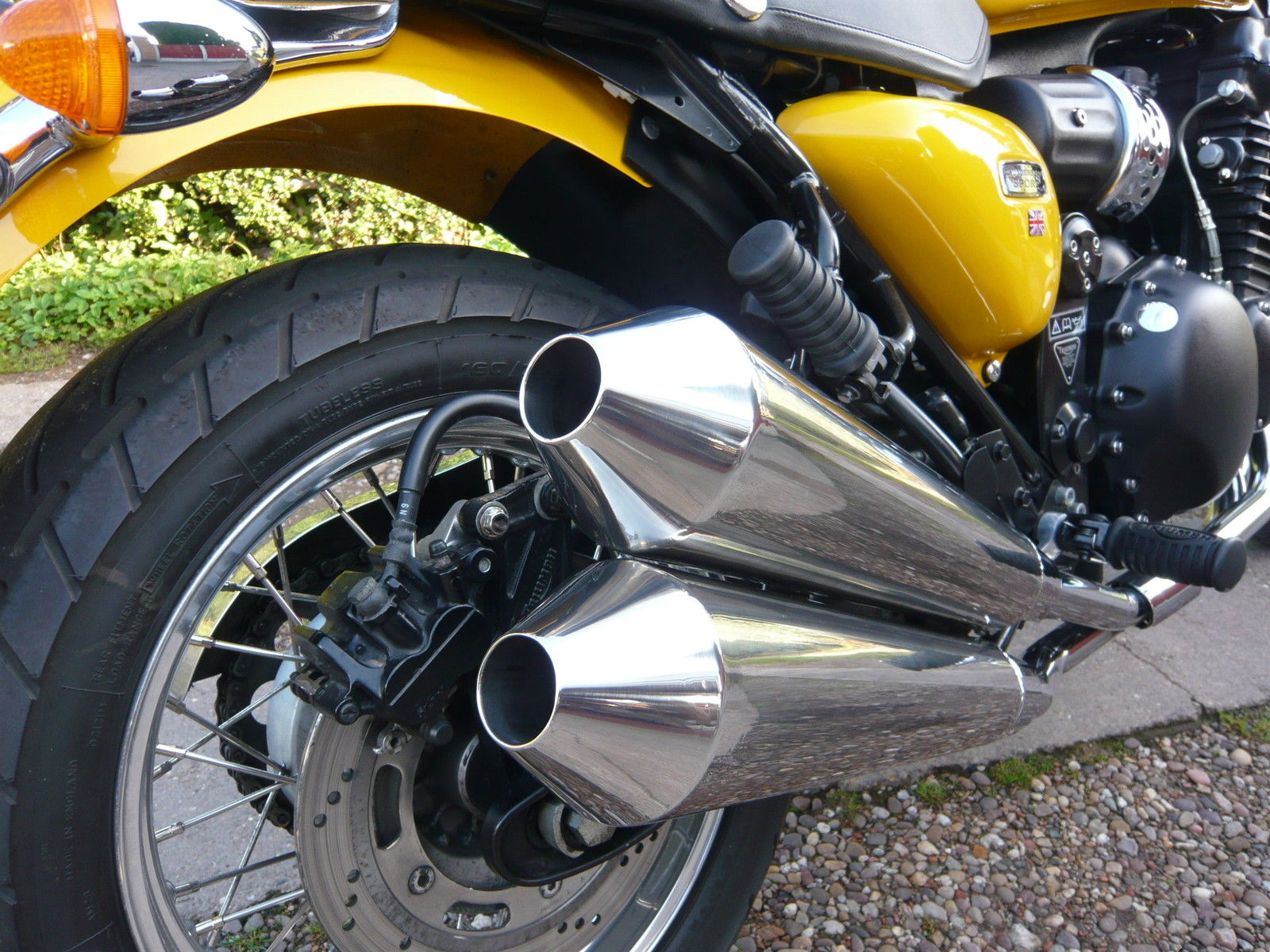 triumph thunderbird 900 exhaust